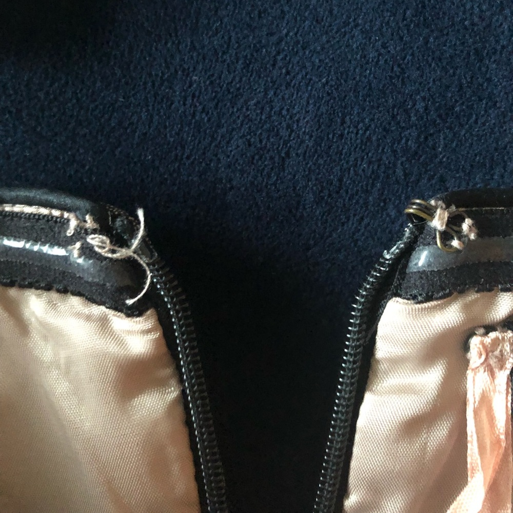 BCBGMaxaria minidress with pockets - Picture 6 of 7